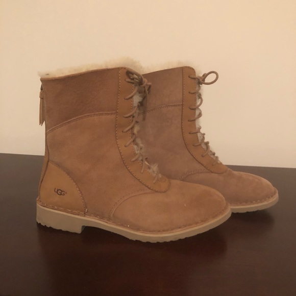 UGG Shoes - Like New Ugg Daney Lace Up Boot